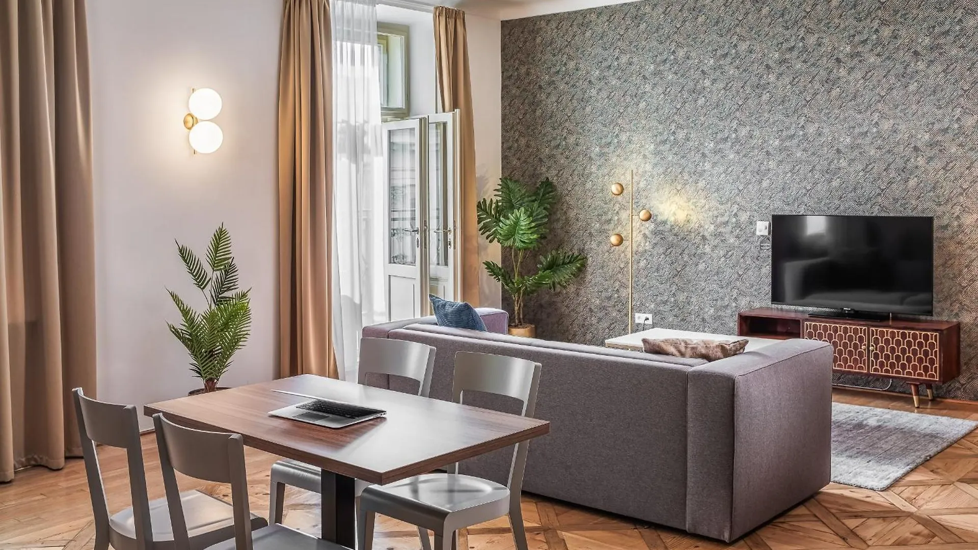 Golden Angel Suites By Adrez Prague