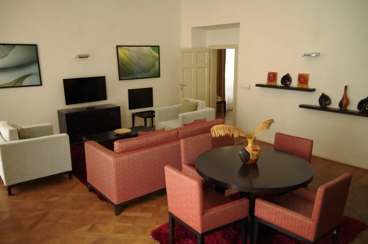 Golden Angel Suites By Adrez Prague