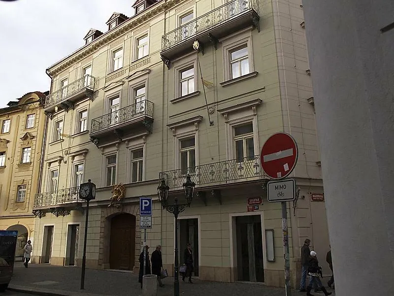 Golden Angel Suites By Adrez Prague