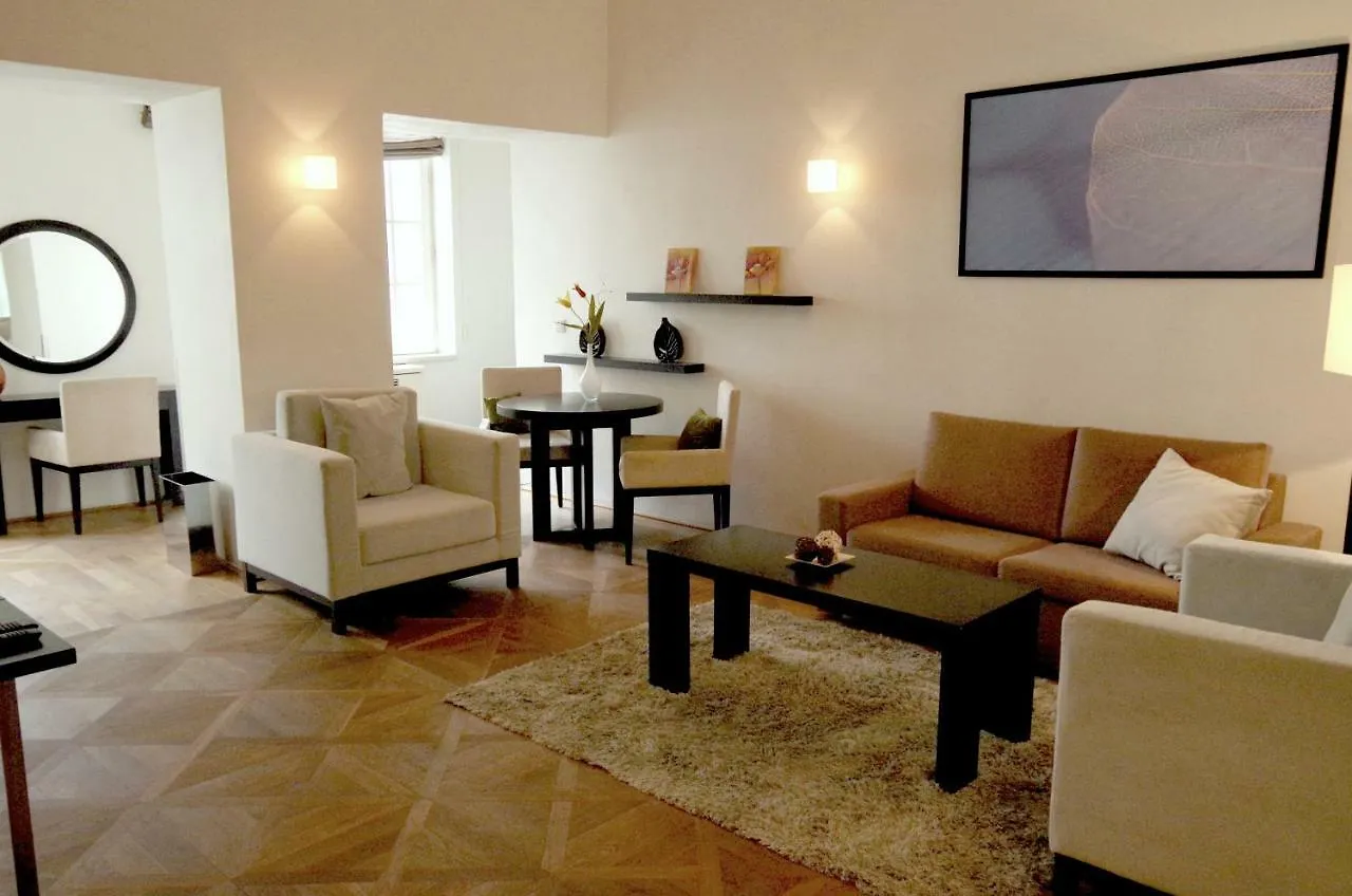 Golden Angel Suites By Adrez Prague