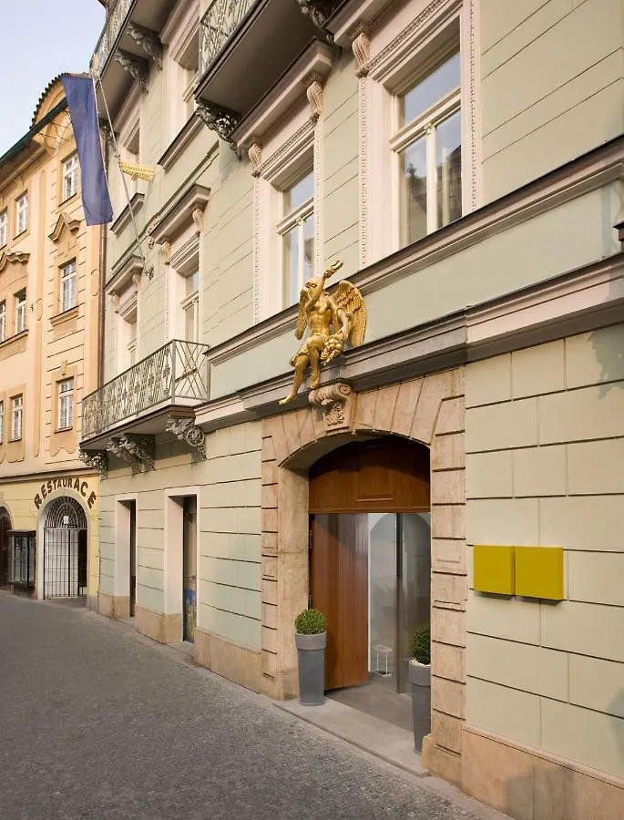 Golden Angel Suites By Adrez Prague Aparthotel