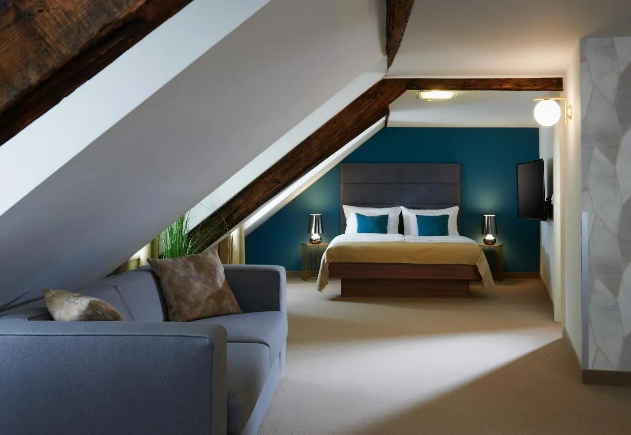 Golden Angel Suites By Adrez Prague 4*,