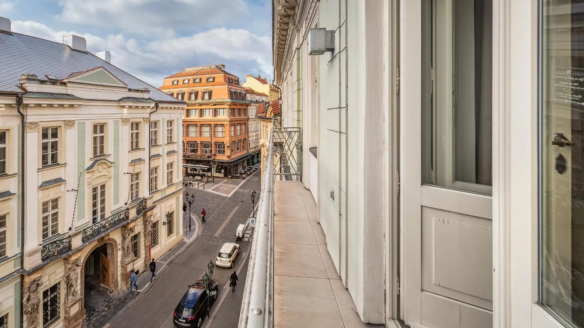 Golden Angel Suites By Adrez Prague Aparthotel