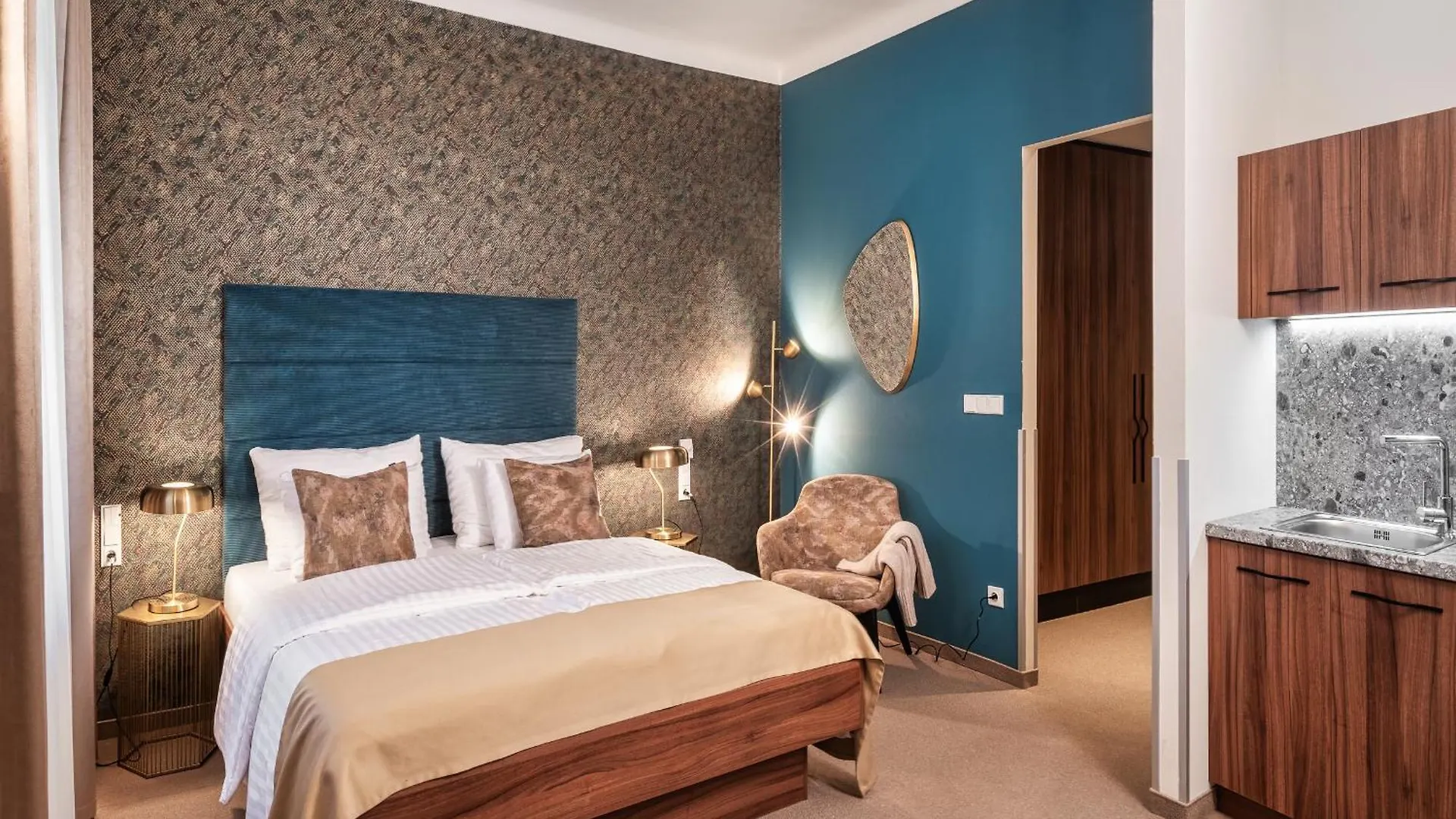 Golden Angel Suites By Adrez Prague Czech Republic