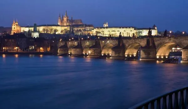 Aparthotel Golden Angel Suites By Adrez Prague