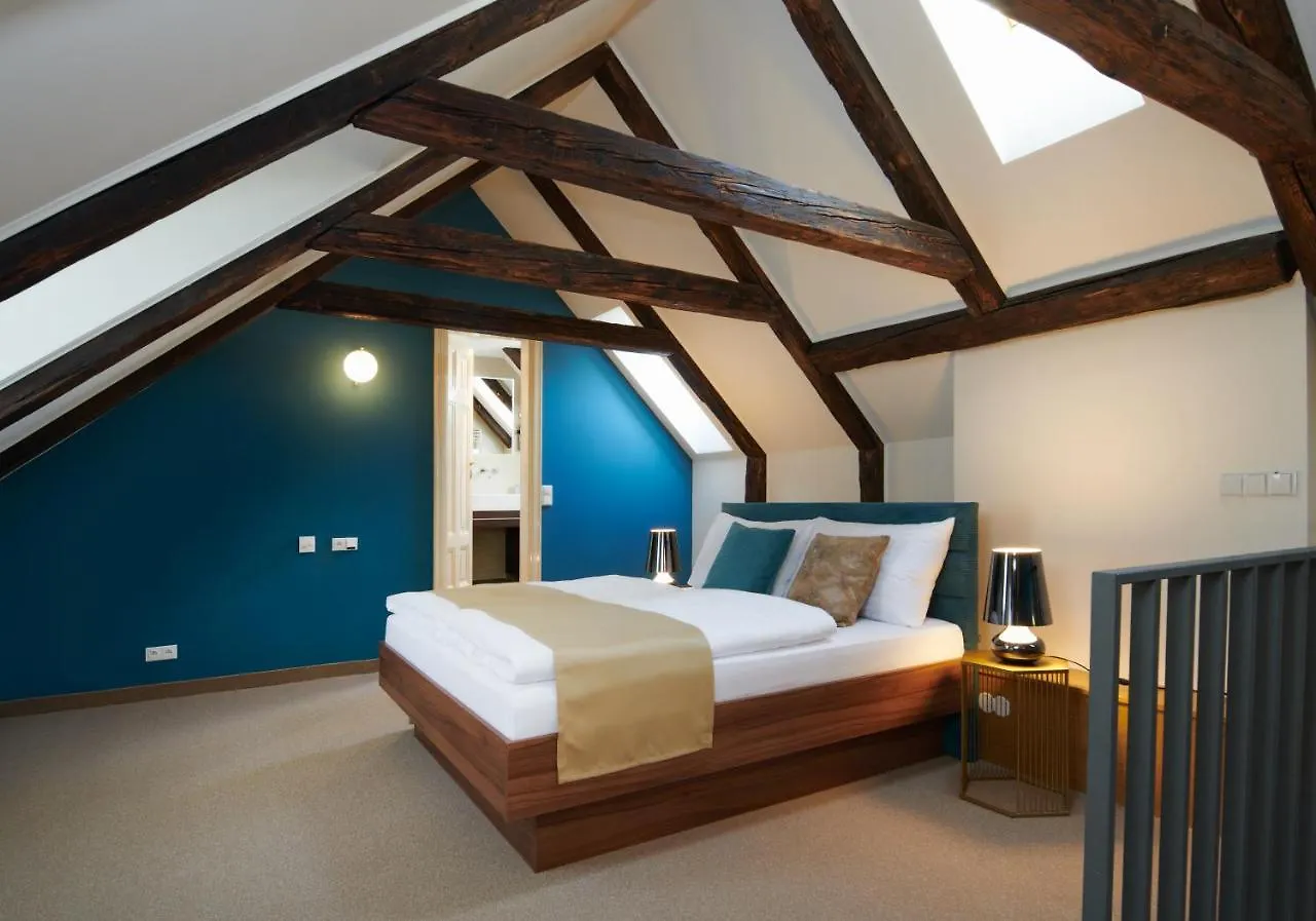 Golden Angel Suites By Adrez Prague