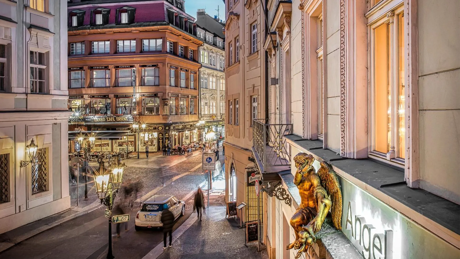 Golden Angel Suites By Adrez Prague Aparthotel