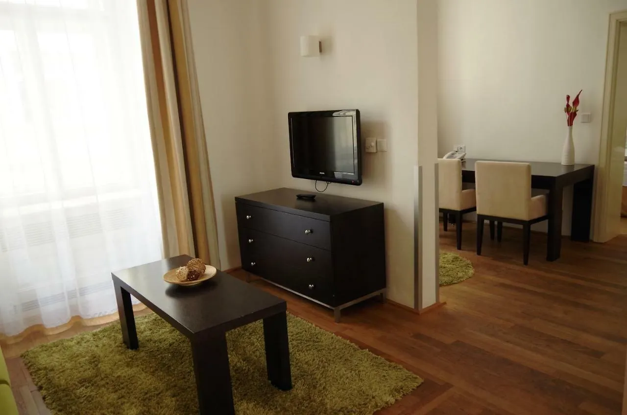 Golden Angel Suites By Adrez Prague