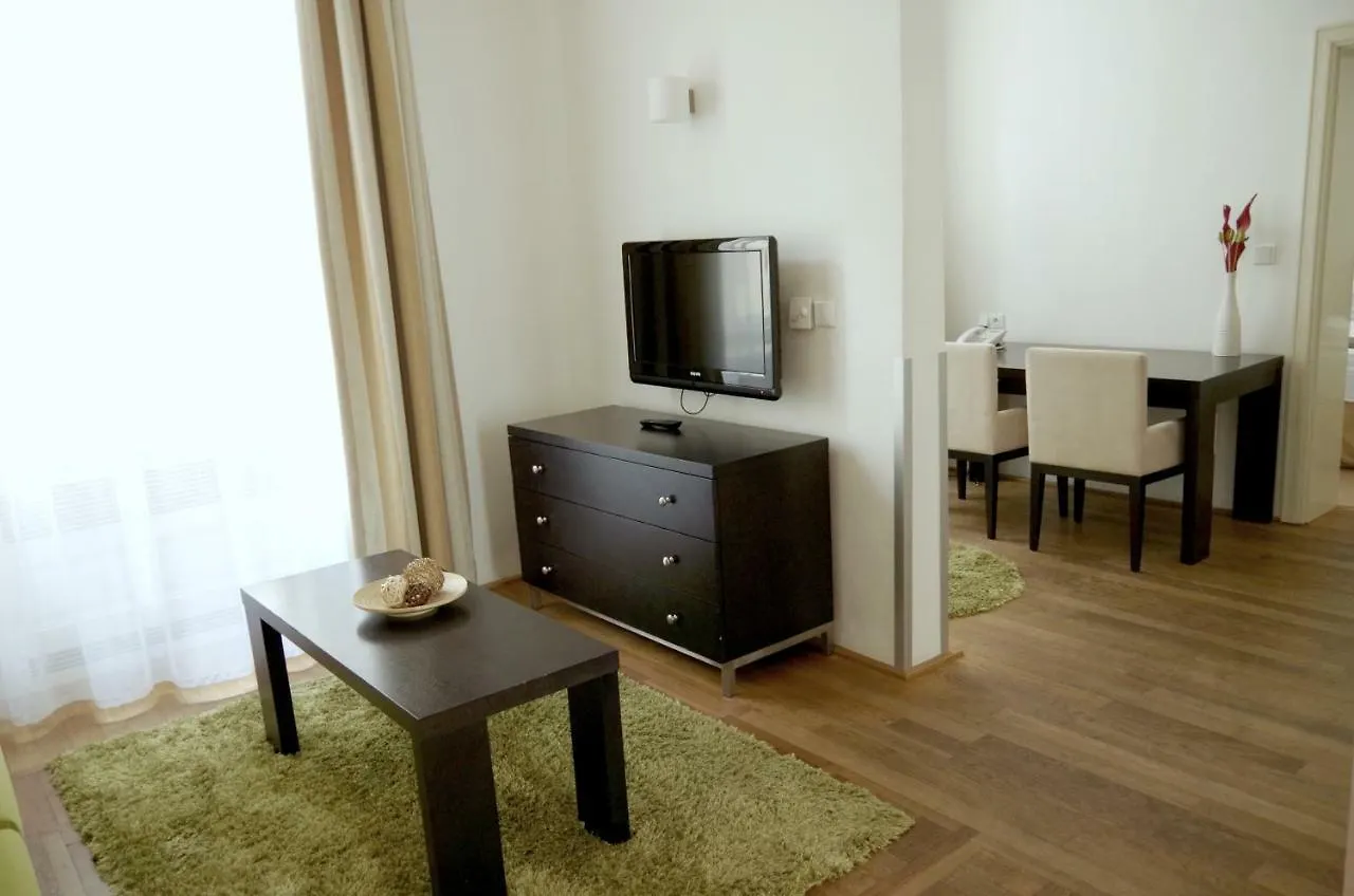 Golden Angel Suites By Adrez Prague