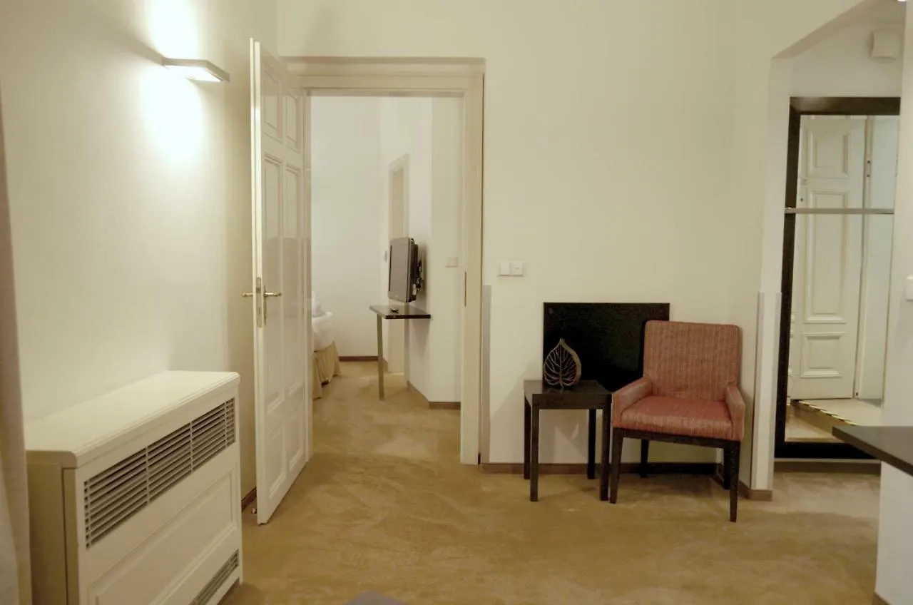Aparthotel Golden Angel Suites By Adrez Prague