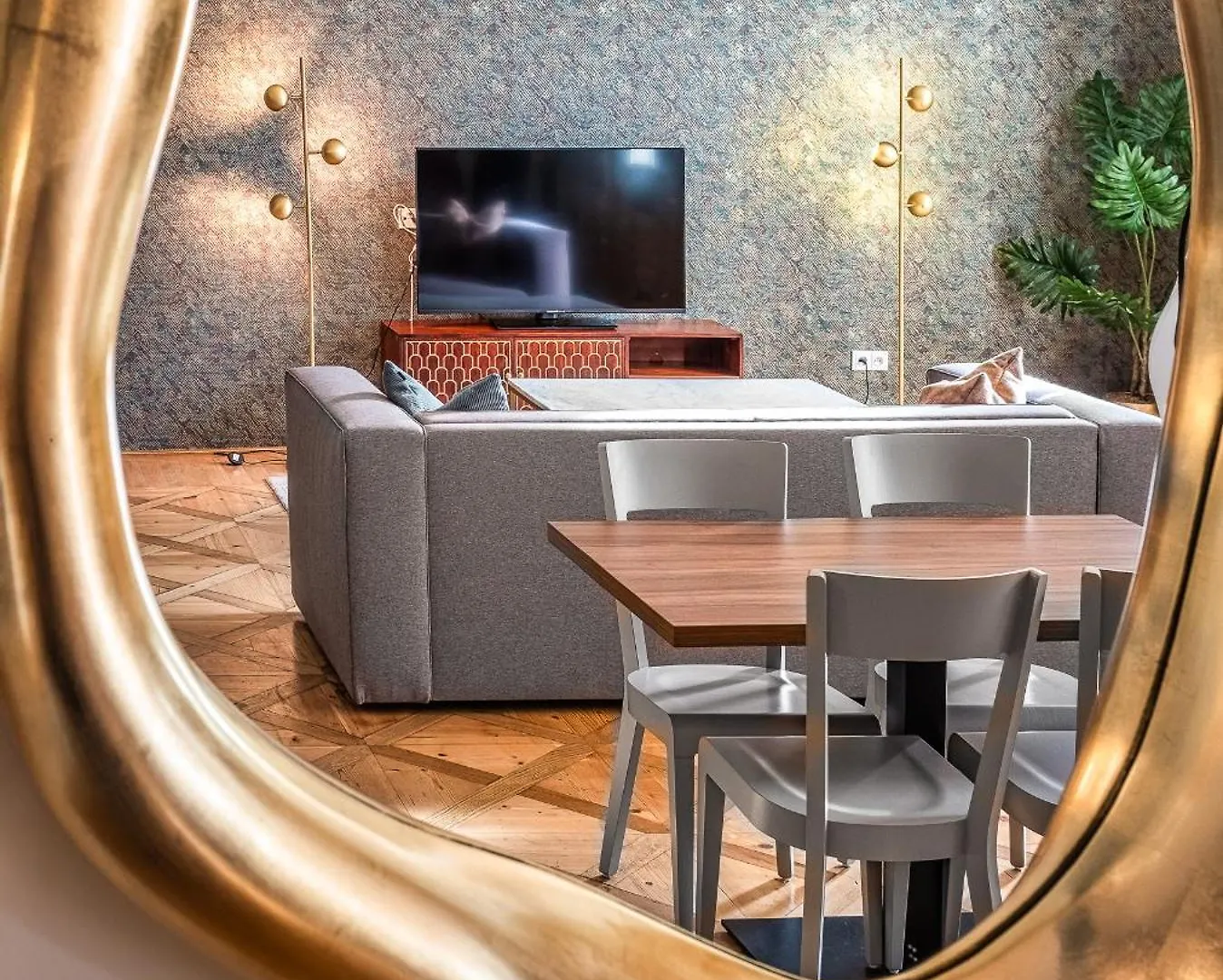 Apart-hotel Golden Angel Suites By Adrez Praga