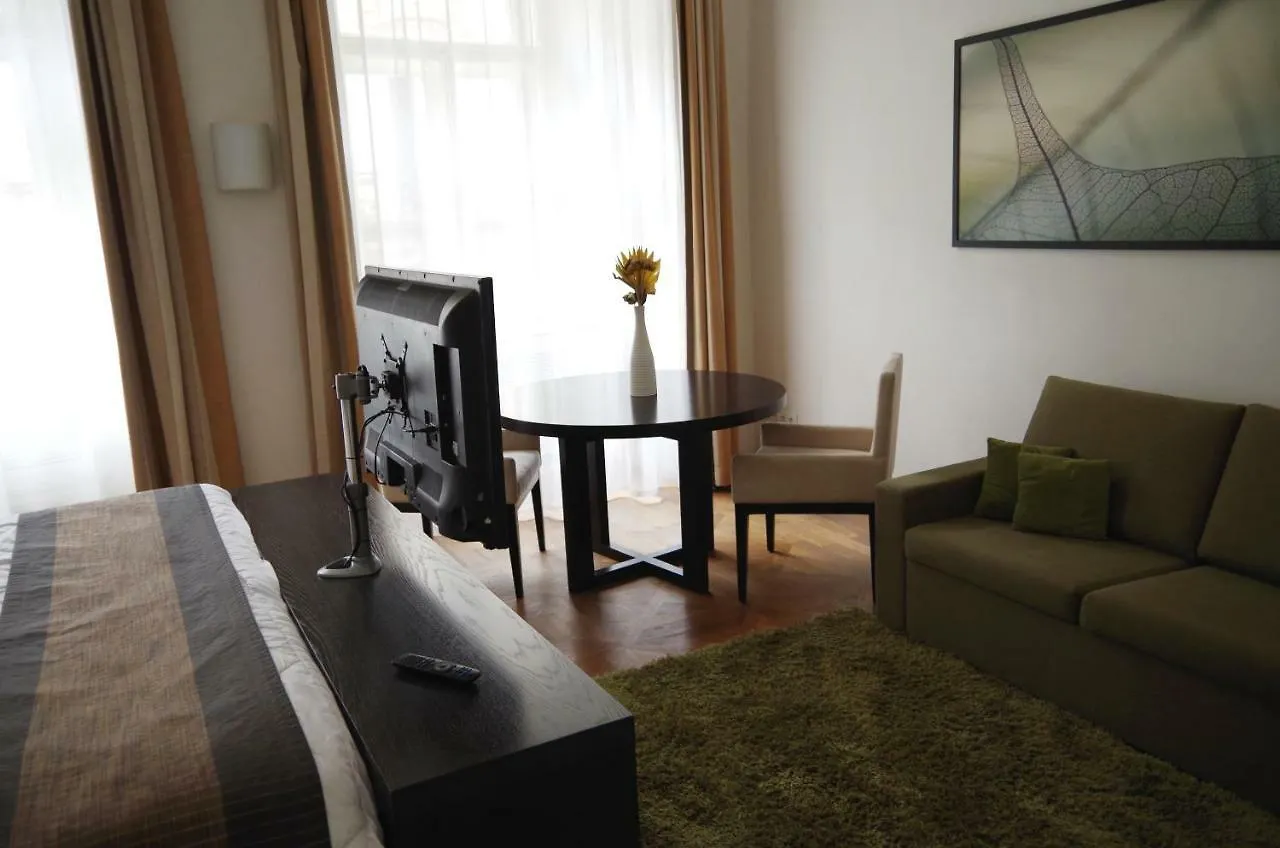 Hotel apartamentowy Golden Angel Suites By Adrez Praga