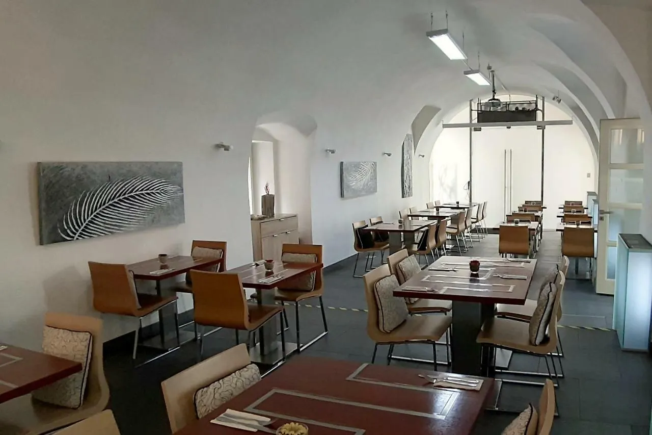 Golden Angel Suites By Adrez Praga Apart-hotel